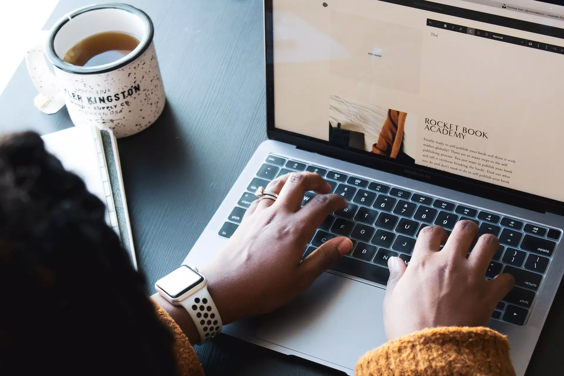 How Blogging Makes You an Industry Expert